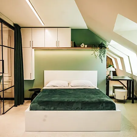 Апартамент The Loft - Parking - Washer&dryer - Port View - Balcony Бургас