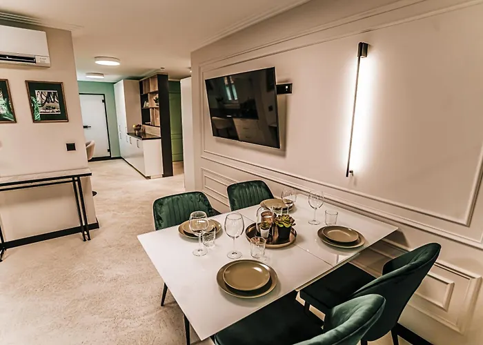 The Loft - Parking - Washer&dryer - Port View - Balcony *