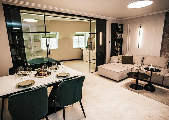 Apartment The Loft - Parking - Washer&dryer - Port View - Balcony *